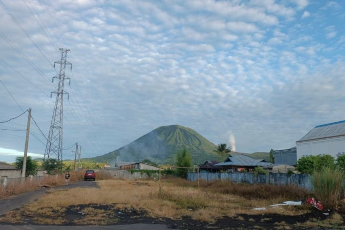 Gunung Lokon Didominasi Gempa Vulkanik Dangkal, Status Waspada