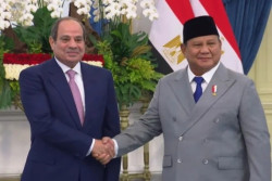 Prabowo Kenalkan Bahlil hingga Teddy ke Presiden Mesir El-Sisi