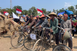 Warga 15 Pedukuhan Urunan Gelar Kirab Budaya HUT Sidomulyo
