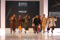 JFR 2026 Ditutup dengan Laras Urban, Koleksi Batik dan Aksi Unik di Catwalk