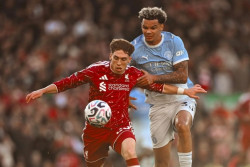 Man City Hancurkan Liverpool 3-0 di Anfield dan Rebut Puncak Klasemen