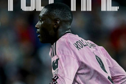 Juventus Ditahan Cagliari 1-1, Kolo Muani Selamatkan Bianconeri