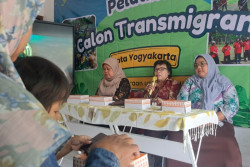 Transmigran Jogja ke Konawe Utara Berangkat Tanpa Jatah Hidup