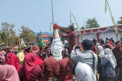 Sultan HB X Ingatkan Gunungkidul Jangan Bergantung pada Industri