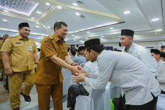 Ahmad Luthfi Salurkan Beasiswa untuk 482 Santri di Jawa Tengah