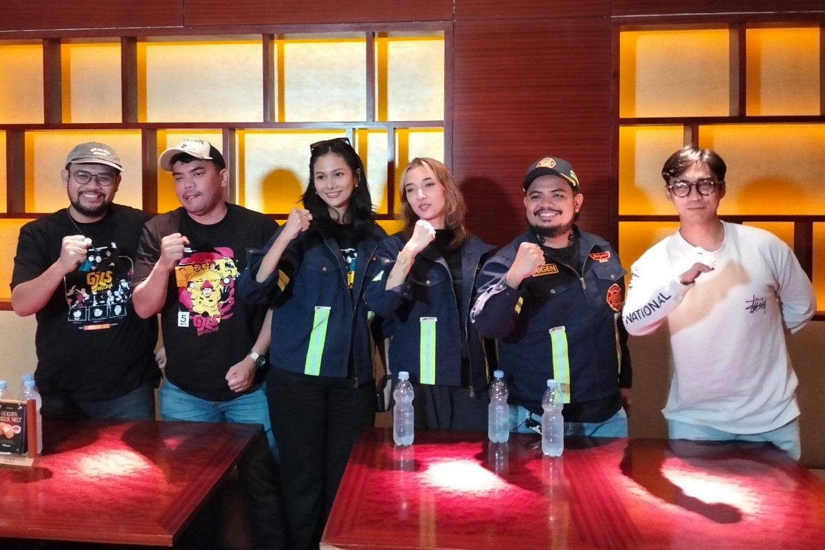 Dari Kostum Damkar Sempit hingga Ular Kobra, Ini Cerita di Balik Film GJLS: Berapi-Api