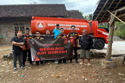 Salurkan Air Bersih, Sapma PP Bantu Warga Gunungkidul Hadapi Kekeringan