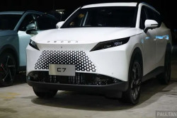 Omoda C7 HEV Punya Baterai 5 kWh, Jarak Tempuh Diklaim Tembus 1.000 Km