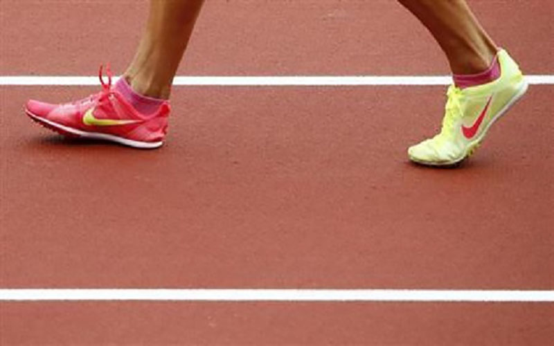Sepatu Road Running vs Trail Running, Apa Bedanya dan Mana yang Cocok?