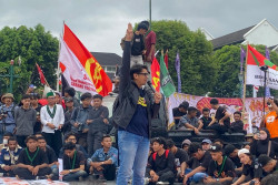 Prof Uceng Singgung Sumpah Pemuda dan Serukan Revolusi di Jogja
