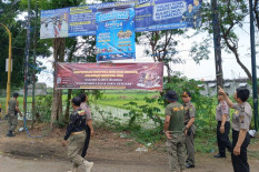 Satpol PP Bantul Copot 121 Spanduk dan Rontek yang Melanggar