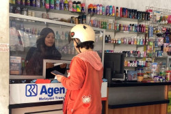 Lewat BRILink, Sri Mampu Kembangkan Usaha Sambil Layani Kebutuhan Warga