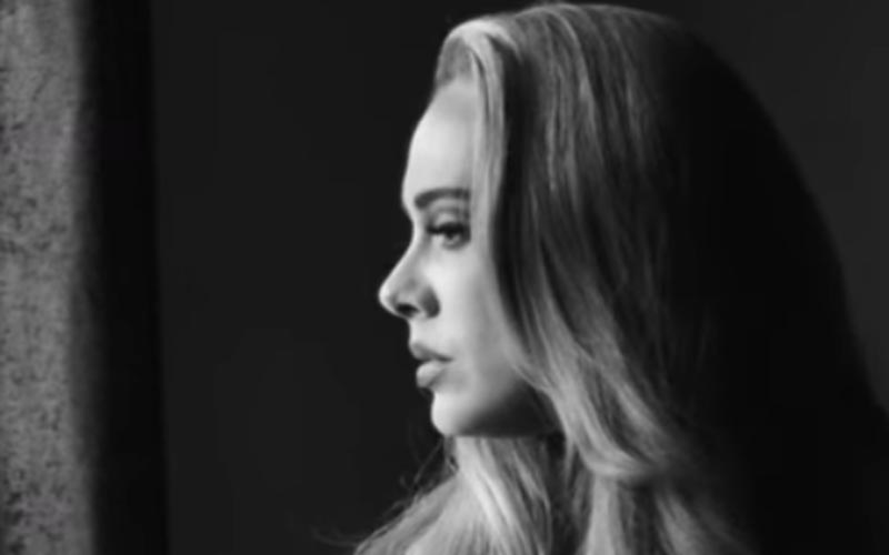 Adele Siap Comeback 2027, Album Kelima Dikabarkan Berjudul 39