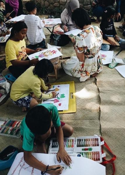 BFM tengah berkegiatan kreatif bersama anak-anak./Istimewa-BFM