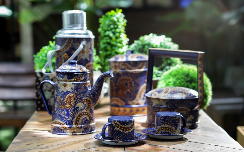 Aneka produk Wastraloka./Istimewa