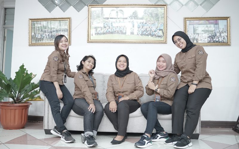 Beberapa di antara perempuan-perempuan perkasa di balik kerja BOB