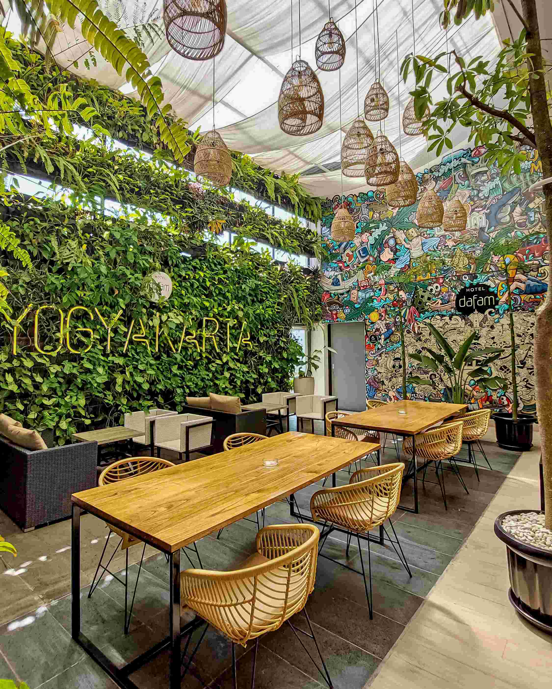 hotel dafam seturan