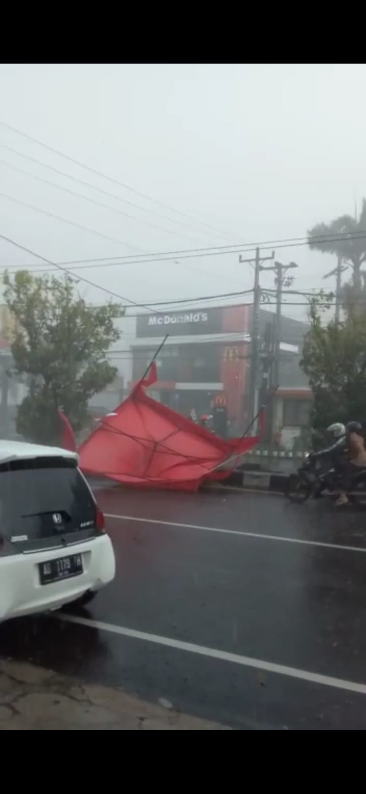 Tenda terbang