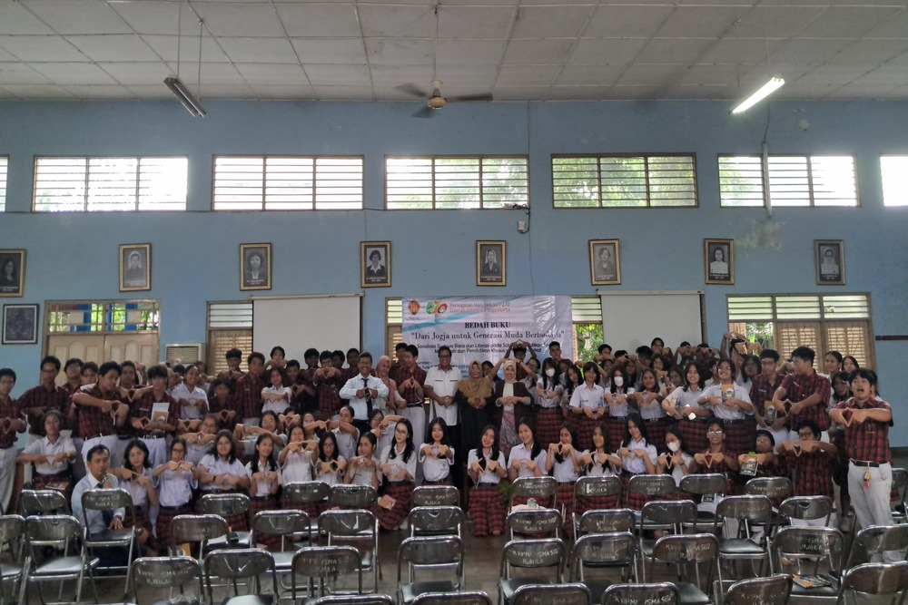 Bedah Buku “Dari Jogja untuk Generasi Muda Berbudaya”
